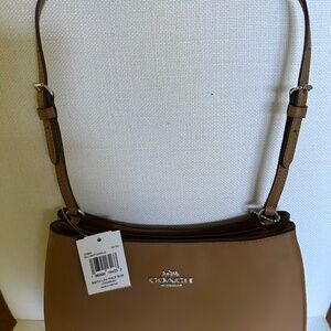 COACH CAMEL COLOR SHOULDER BAG